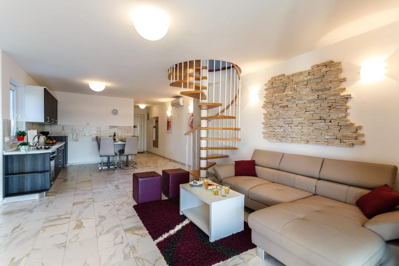 Apartments Adria Malinska Luaran gambar
