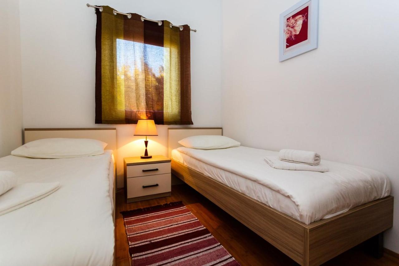 Apartments Adria Malinska Luaran gambar